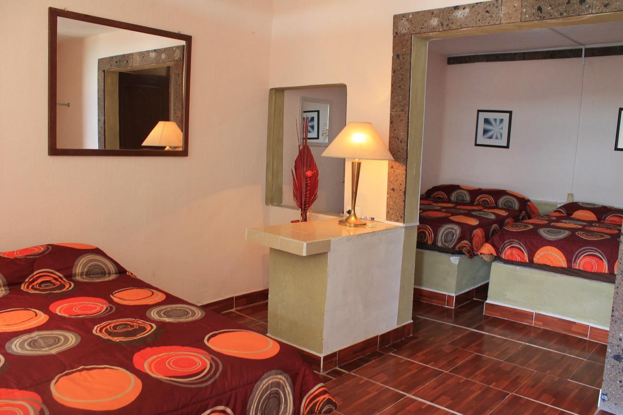 12 Reales Hotel